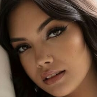 Emily Kaye Naakt
