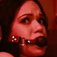 Emily Mena Naakt