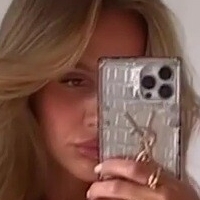 Emily Shak Naakt