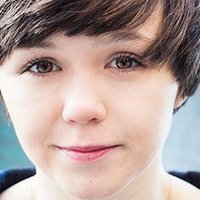Emily Skeggs Naakt