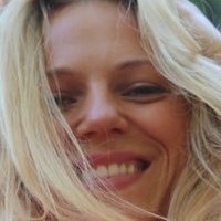 Emma Bell Naakt