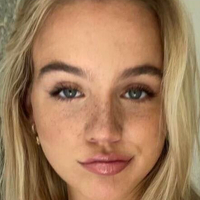 Emma Brooks McAllister Naakt