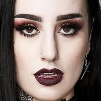 Emma Vauxdevil Naakt