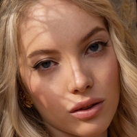 Emma White Naakt