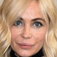 Emmanuelle Béart Naakt