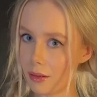 Emrose Naakt