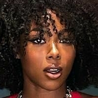 Emyri Crutchfield Naakt