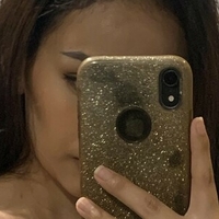 girl_shows_tits Naakt