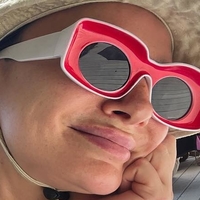 Gizzi Erskine Naakt