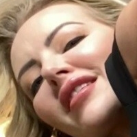 Hannah C Naakt