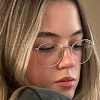 Hannah Cauko Naakt