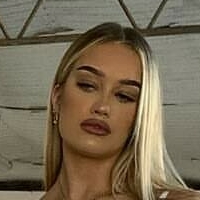 Hannah Sofia Naakt
