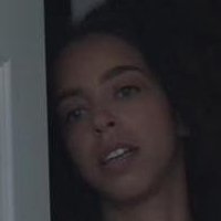 Hayley Law Naakt