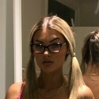 Hel Elizabeth Naakt