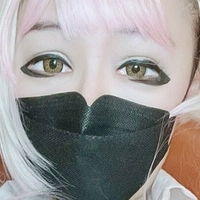 hinata2000 Naakt