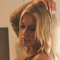 Holli Gustafson Naakt