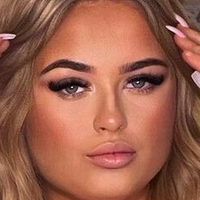 Holly Evans Naakt