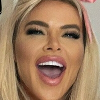 hollybarker Naakt