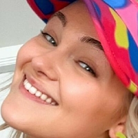 Hollyonfilm Naakt