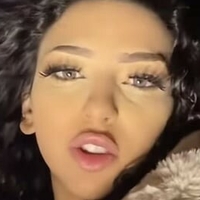 Houda Sanchez Naakt