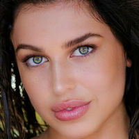 Ilyana Webb Naakt