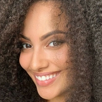 Ines Curly Naakt