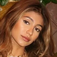 Isabella Patel Naakt