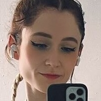 Janet Devlin Naakt