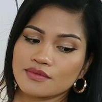 Jenie Tumaruc Naakt