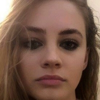 Josephine Langford Naakt