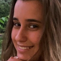 Julia Gomez Naakt