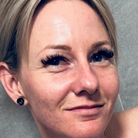 Julia Kern Naakt