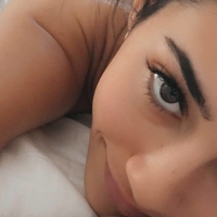 Julia Pozatto Naakt