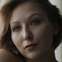 Julie Hielbert Naakt