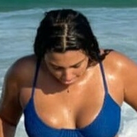 Julie Santos Naakt