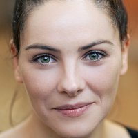 Julie Seebacher Naakt