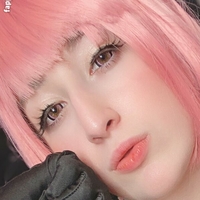 juliebugthethug Naakt