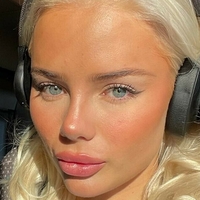 juliiesteen Naakt