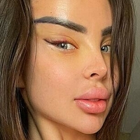 Kahina Naakt