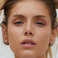 Kari Cassandra Riley Naakt