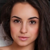 Karina Boone Naakt