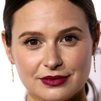 Katie Lowes Naakt