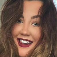 Kelly Carmichael Naakt