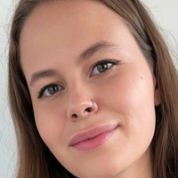 kelly_muur Naakt