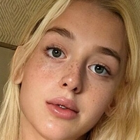 kenziereena Naakt