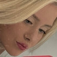 Kenziziiii Naakt