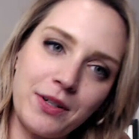 Knaughtia Naakt