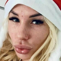 Kyra Hot Naakt