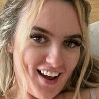 Lacey Amour Naakt