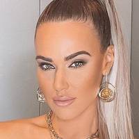 Lana (WWE) Naakt